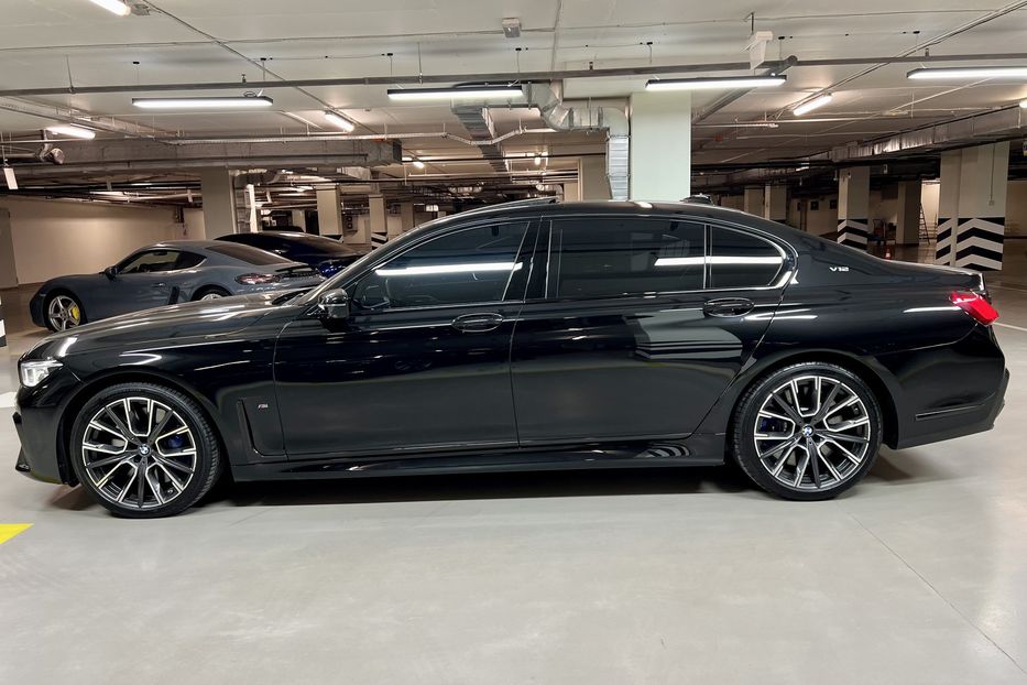 Продам BMW 760 2021 года в Киеве