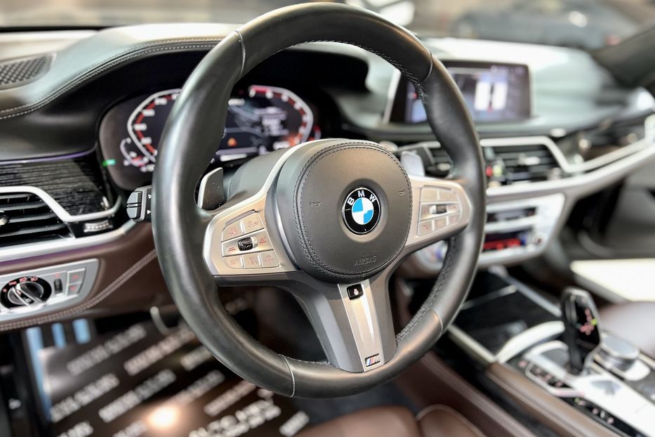 Продам BMW 760 2021 года в Киеве