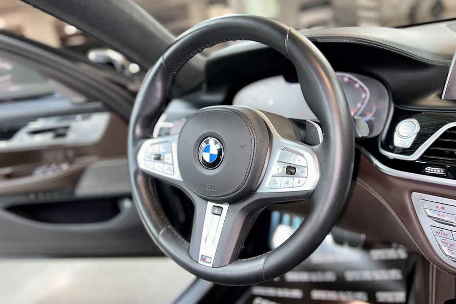 Продам BMW 760 2021 года в Киеве