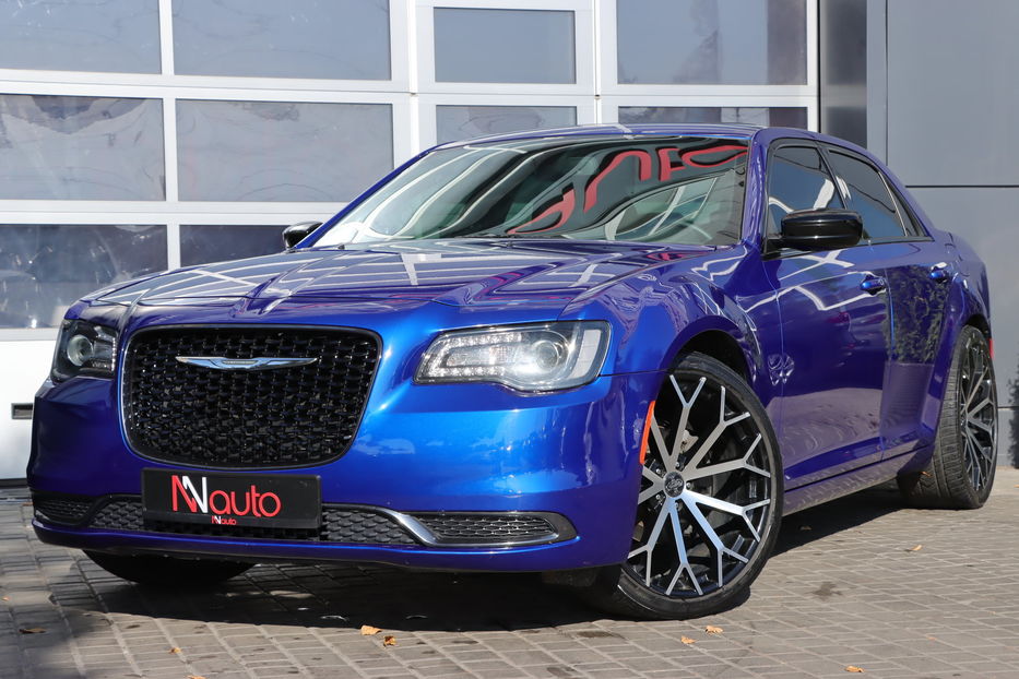 Продам Chrysler 300 S 2018 года в Одессе