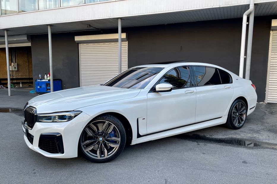 Продам BMW 760 M 2019 года в Киеве