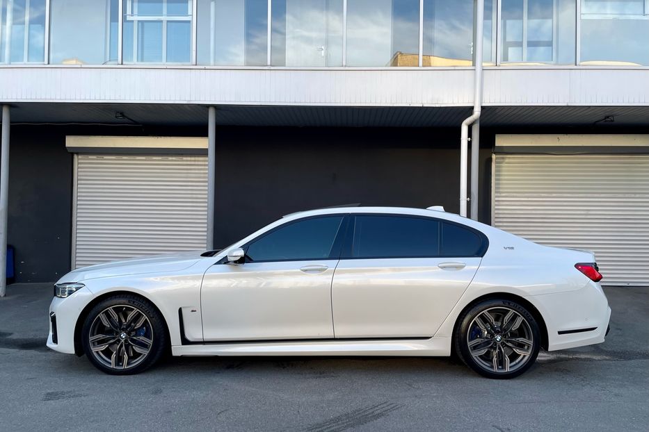 Продам BMW 760 M 2019 года в Киеве