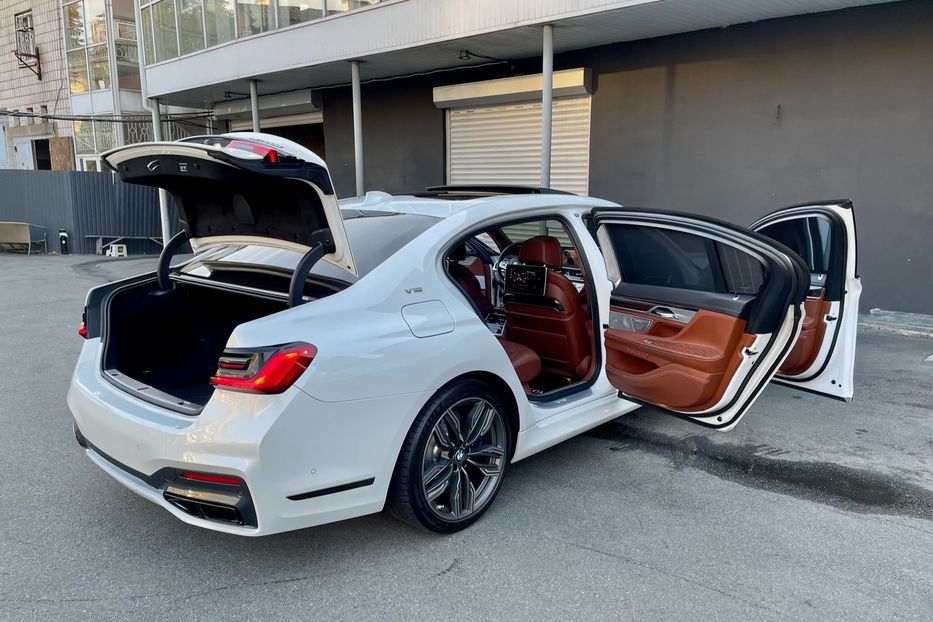 Продам BMW 760 M 2019 года в Киеве