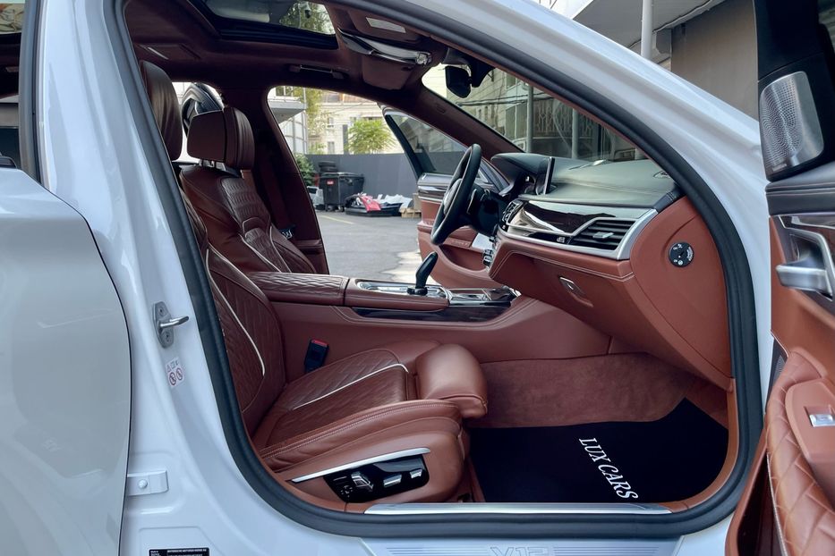 Продам BMW 760 M 2019 года в Киеве