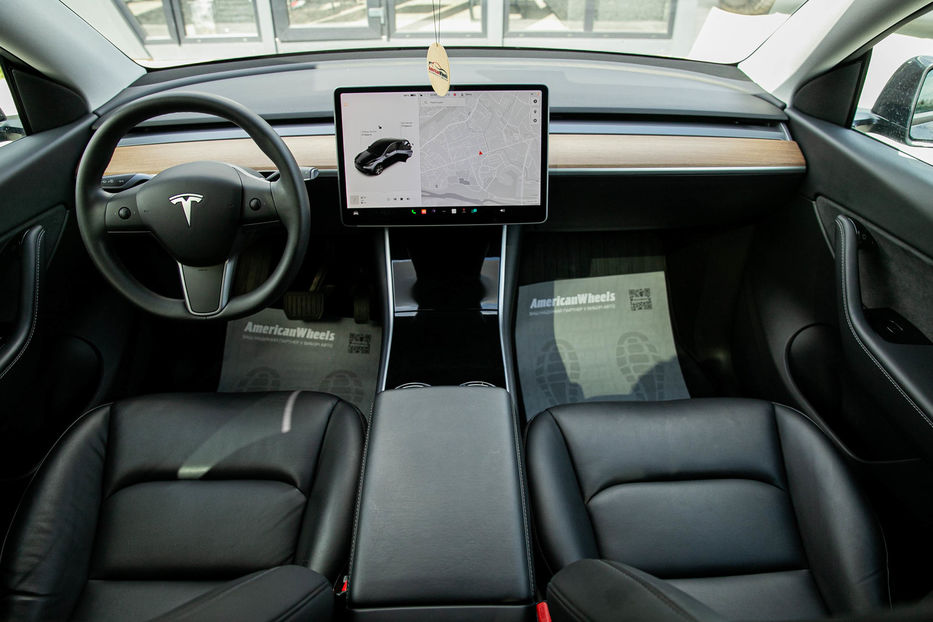Продам Tesla Model Y DUAL MOTOR AWD 2020 года в Черновцах