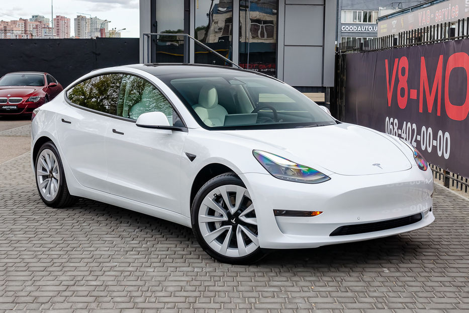 Продам Tesla Model 3 Dual Motor Long Range 2022 года в Киеве