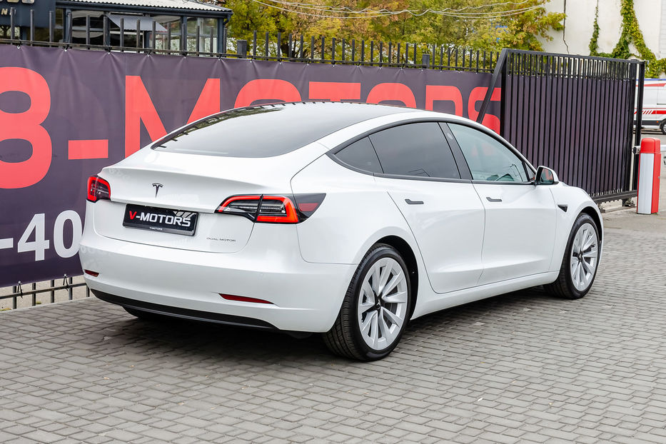 Продам Tesla Model 3 Dual Motor Long Range 2022 года в Киеве