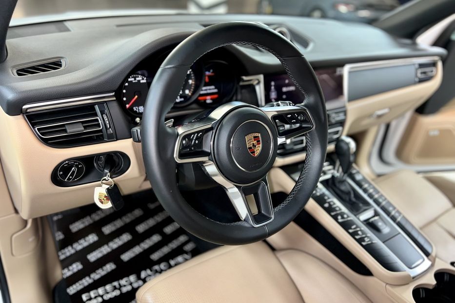 Продам Porsche Macan 2019 года в Киеве