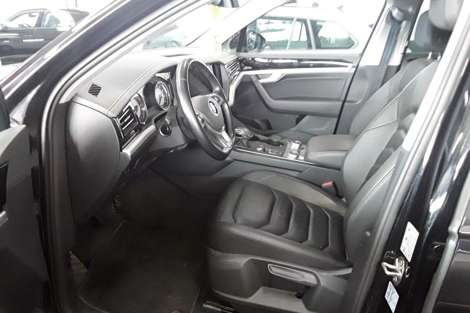 Продам Volkswagen Touareg  3.0 TDI SCR 170kW  2018 года в Львове