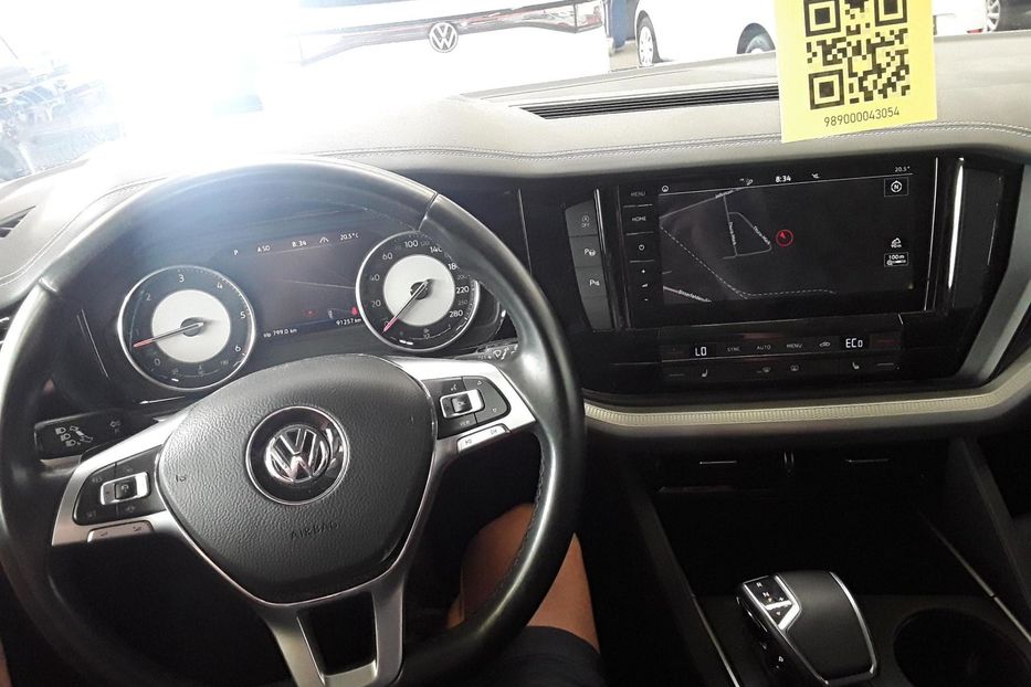 Продам Volkswagen Touareg  3.0 TDI SCR 170kW  2018 года в Львове