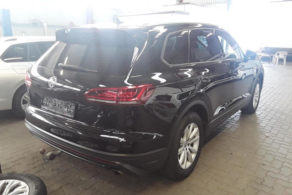 Продам Volkswagen Touareg  3.0 TDI SCR 170kW  2018 года в Львове