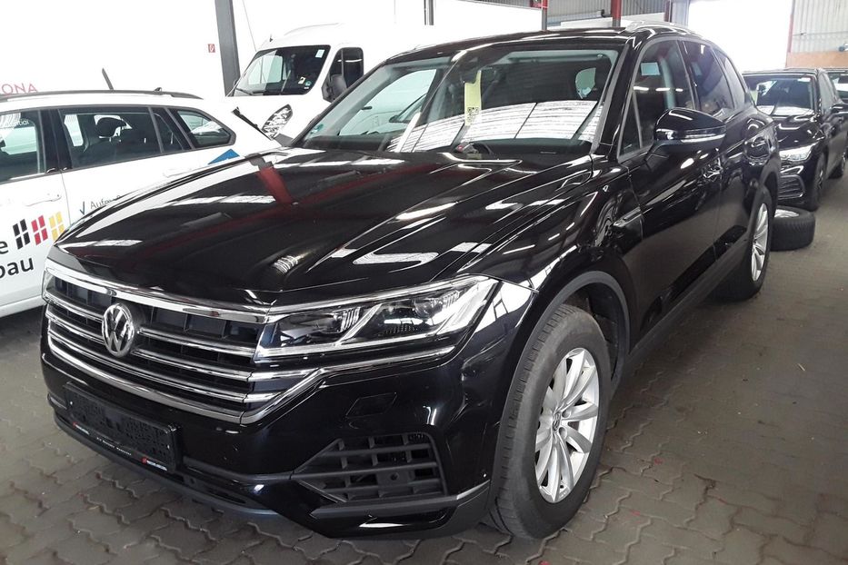 Продам Volkswagen Touareg  3.0 TDI SCR 170kW  2018 года в Львове