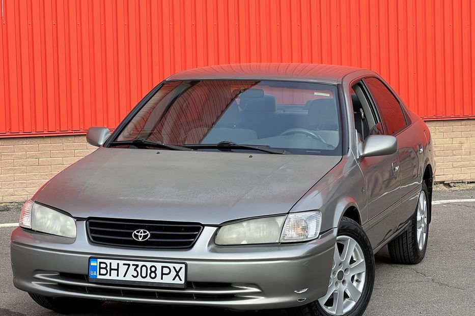 Продам Toyota Camry 1999 года в Одессе