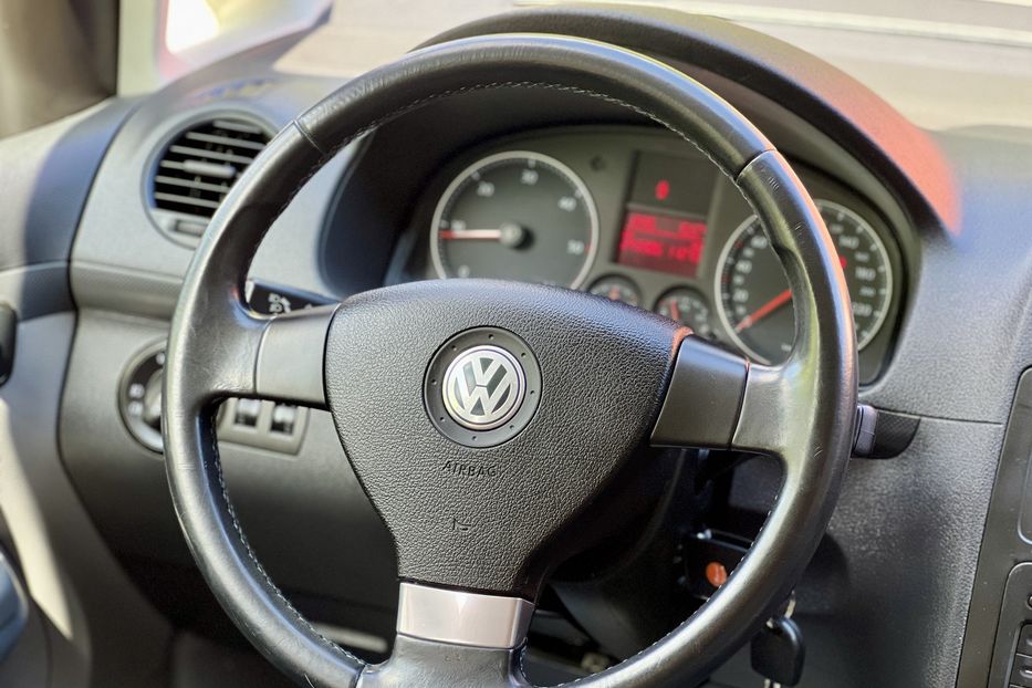 Продам Volkswagen Caddy пасс. Long 2009 года в Луцке
