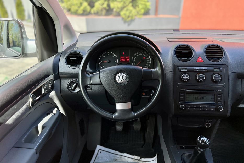 Продам Volkswagen Caddy пасс. Long 2009 года в Луцке