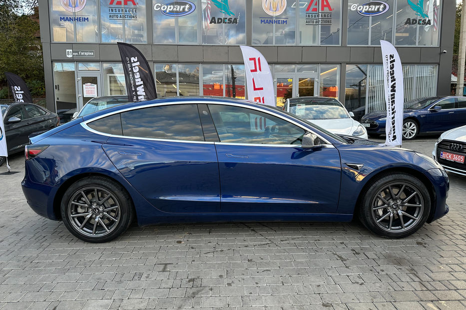 Продам Tesla Model 3 Dual motor Long Range 2019 года в Черновцах