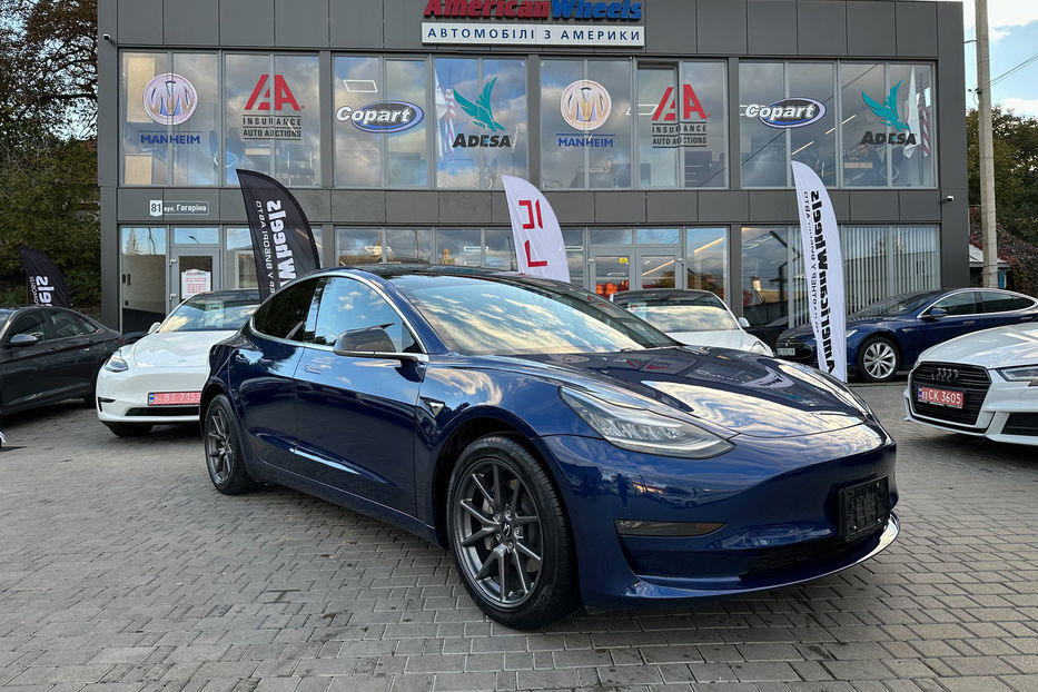 Продам Tesla Model 3 Dual motor Long Range 2019 года в Черновцах