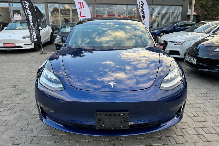 Продам Tesla Model 3 Dual motor Long Range 2019 года в Черновцах