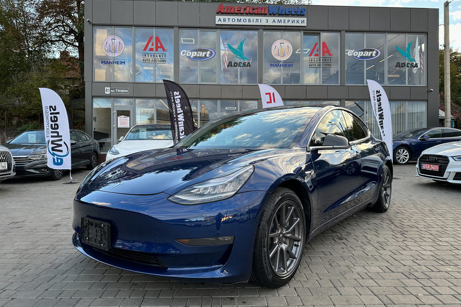 Продам Tesla Model 3 Dual motor Long Range 2019 года в Черновцах