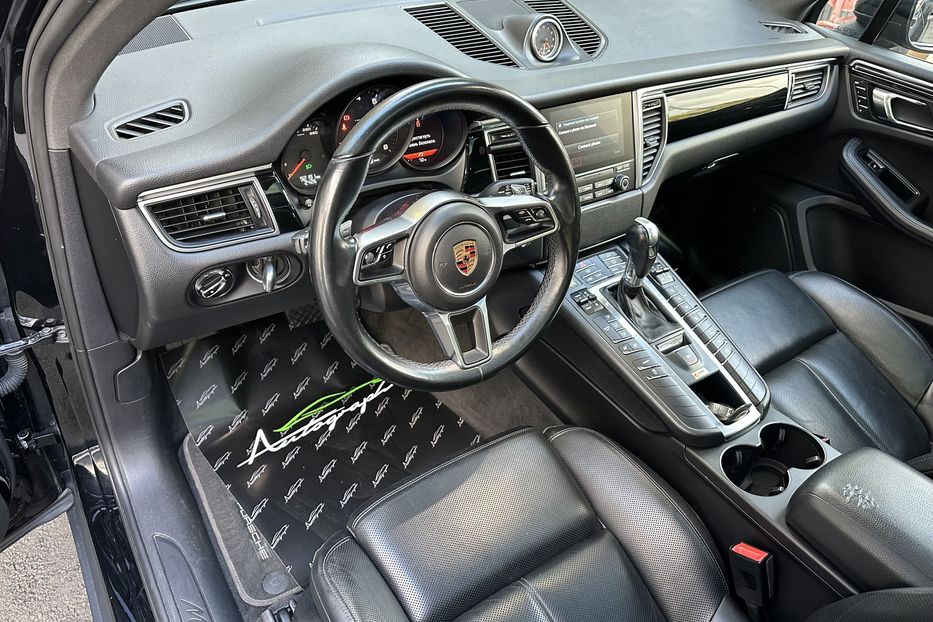 Продам Porsche Macan 2016 года в Киеве