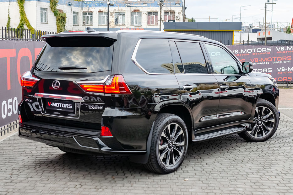 Продам Lexus LX 570 F-Sport 5.7L 2021 года в Киеве