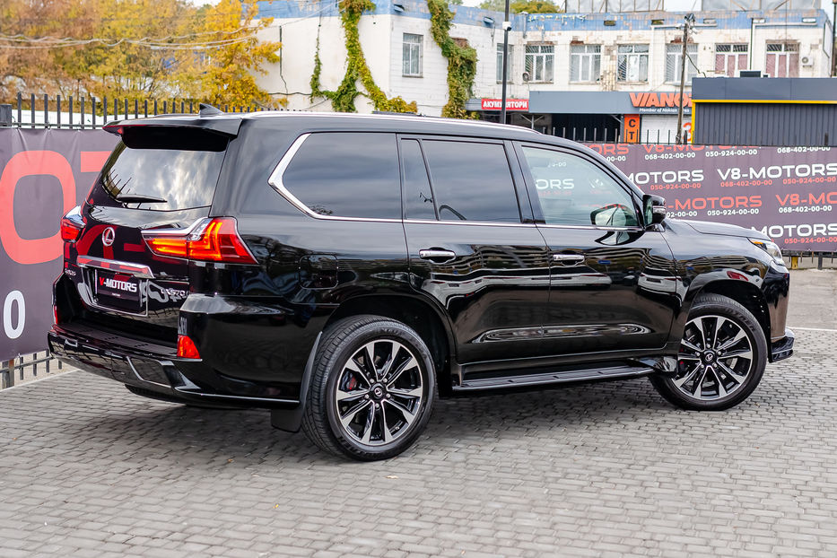 Продам Lexus LX 570 F-Sport 5.7L 2021 года в Киеве