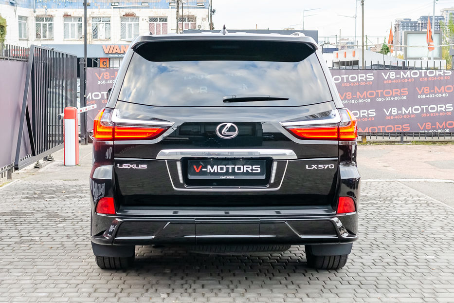 Продам Lexus LX 570 F-Sport 5.7L 2021 года в Киеве