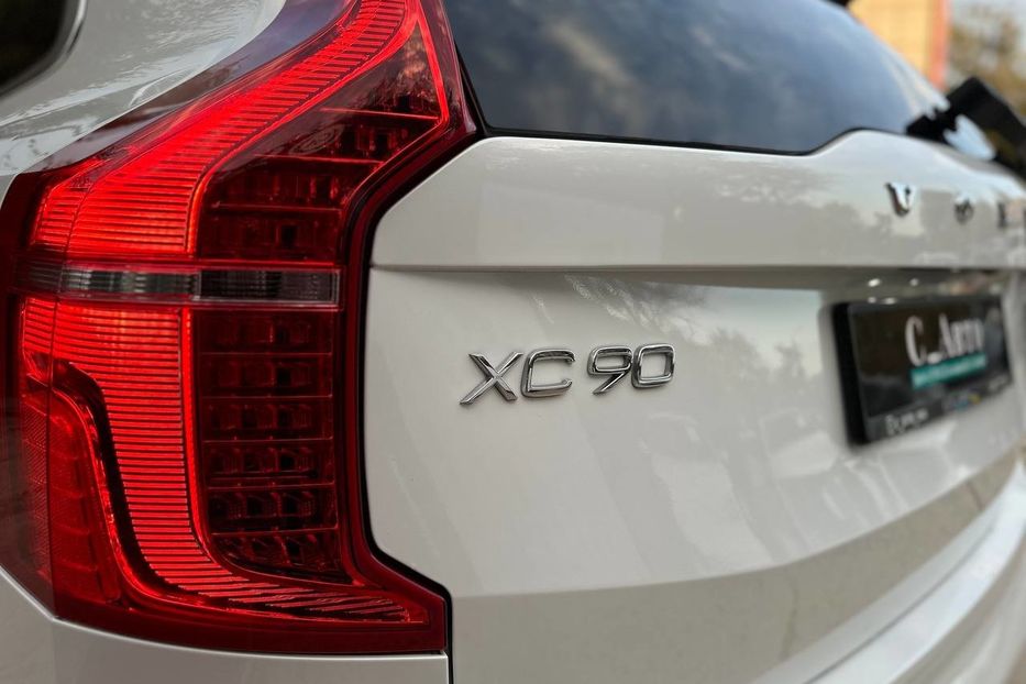 Продам Volvo XC90 MOMENTUM 2018 года в Черновцах