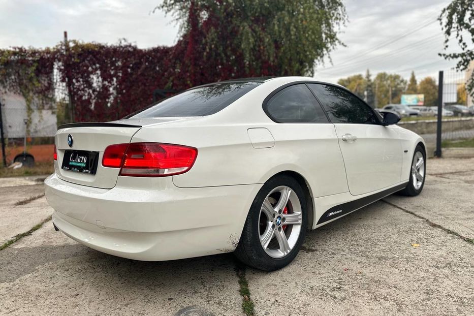 Продам BMW 320 2008 года в Черновцах