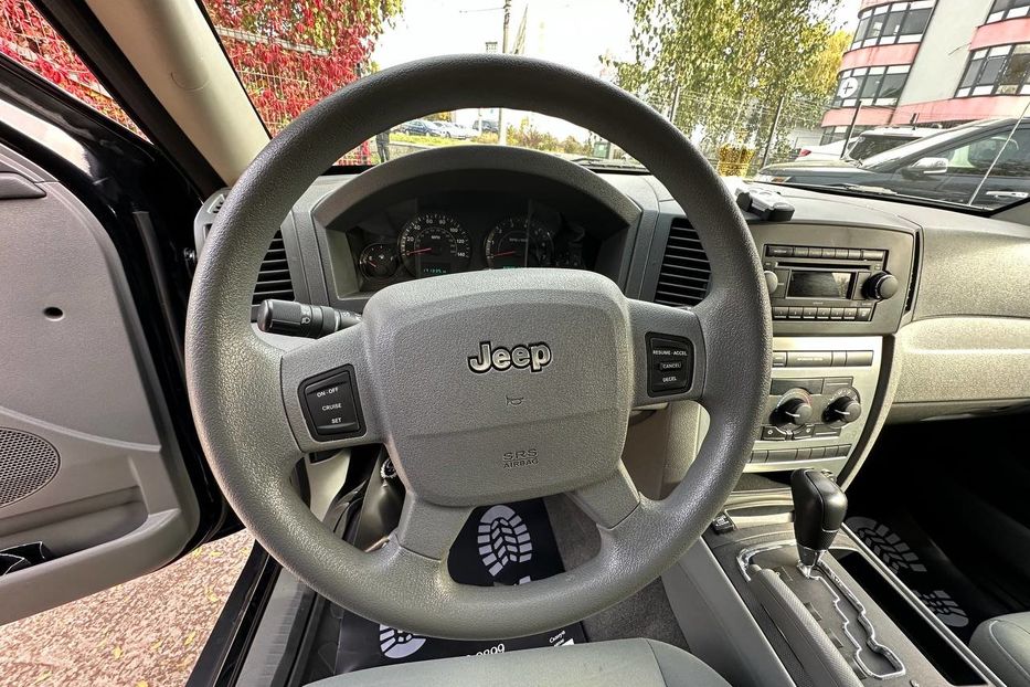 Продам Jeep Cherokee 2006 года в Черновцах