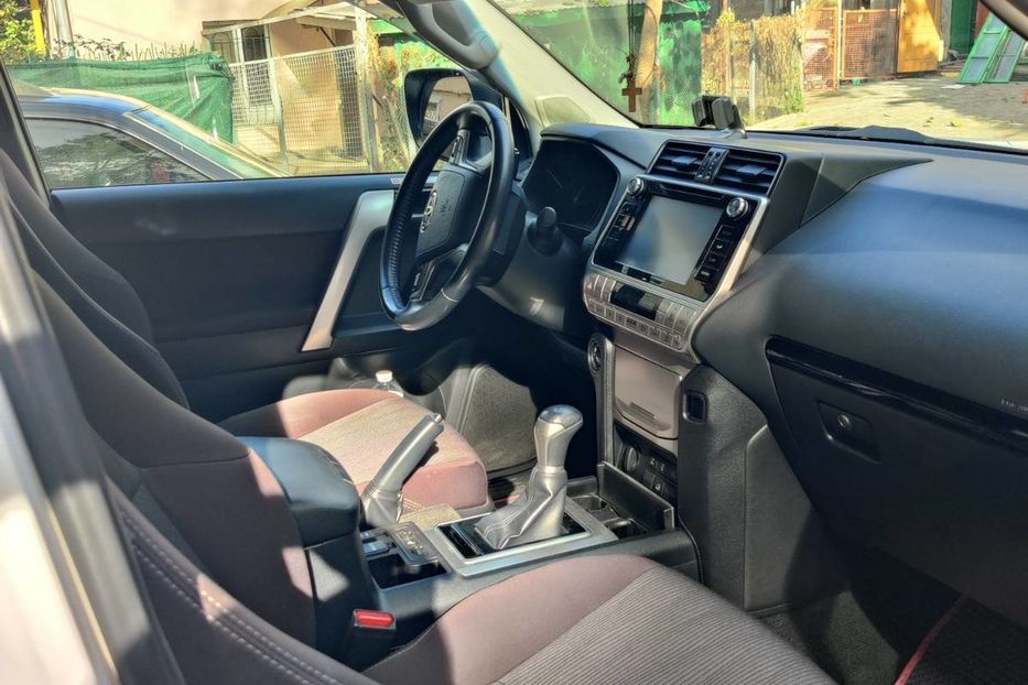 Продам Toyota Land Cruiser Prado офицал 2019 года в Одессе