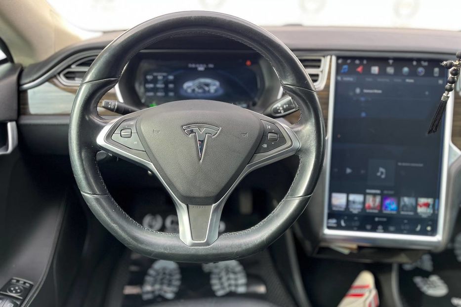 Продам Tesla Model S 60 2014 года в Черновцах