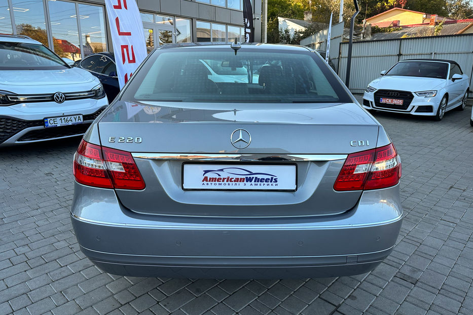 Продам Mercedes-Benz E-Class 220D 2011 года в Черновцах