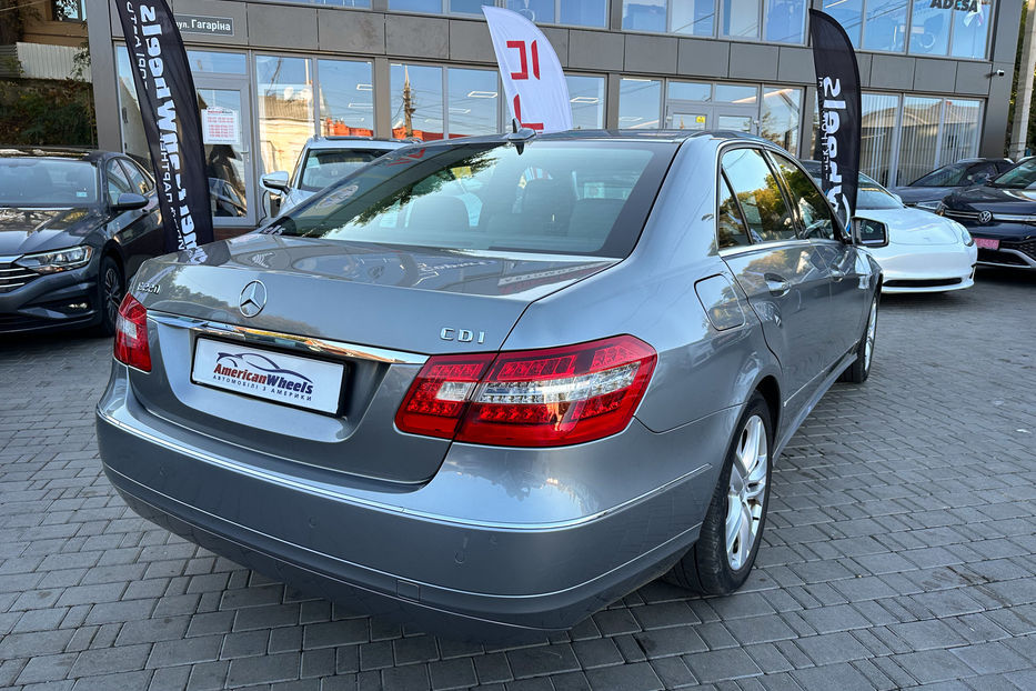 Продам Mercedes-Benz E-Class 220D 2011 года в Черновцах