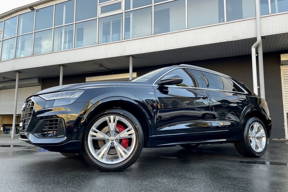 Продам Audi Q8 55 TFSI 2019 года в Киеве