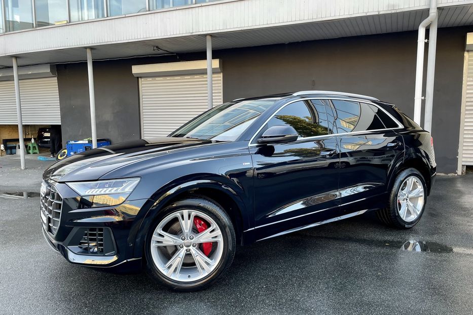 Продам Audi Q8 55 TFSI 2019 года в Киеве