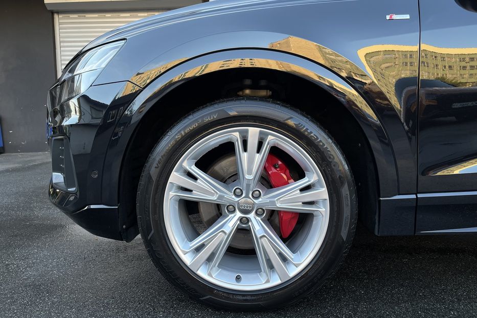 Продам Audi Q8 55 TFSI 2019 года в Киеве