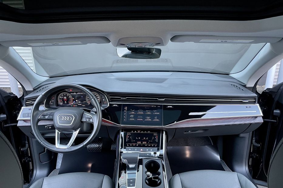 Продам Audi Q8 55 TFSI 2019 года в Киеве