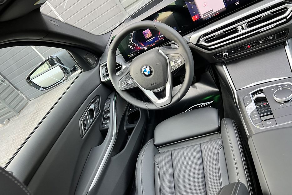Продам BMW 330 330e PHEV Steptronic 2023 года в Киеве