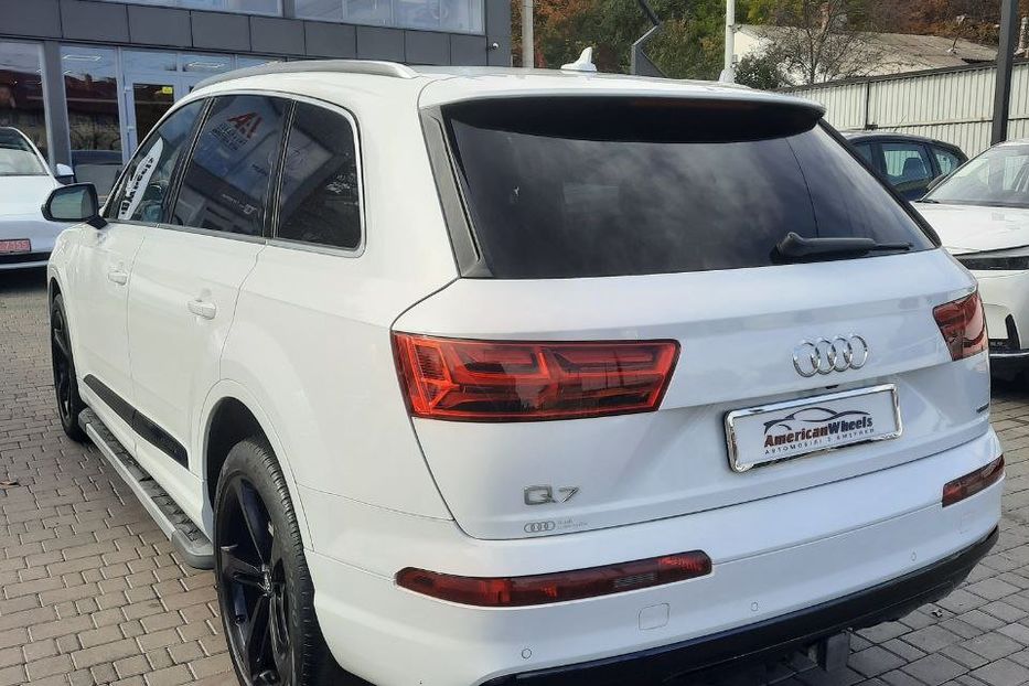 Продам Audi Q7 Premium Plus 2018 года в Черновцах