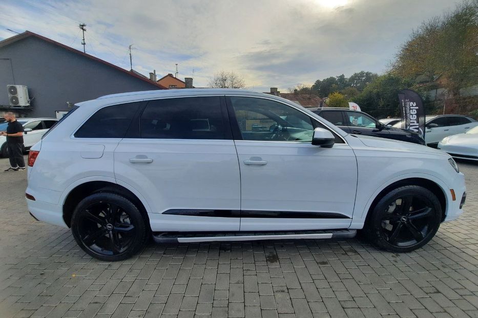 Продам Audi Q7 Premium Plus 2018 года в Черновцах