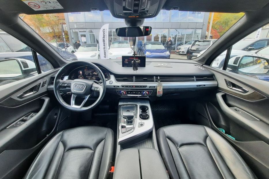 Продам Audi Q7 Premium Plus 2018 года в Черновцах