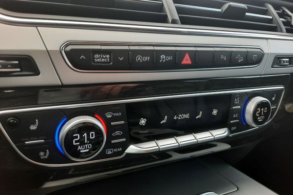 Продам Audi Q7 Premium Plus 2018 года в Черновцах