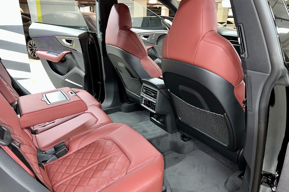 Продам Audi SQ 8 2023 года в Киеве