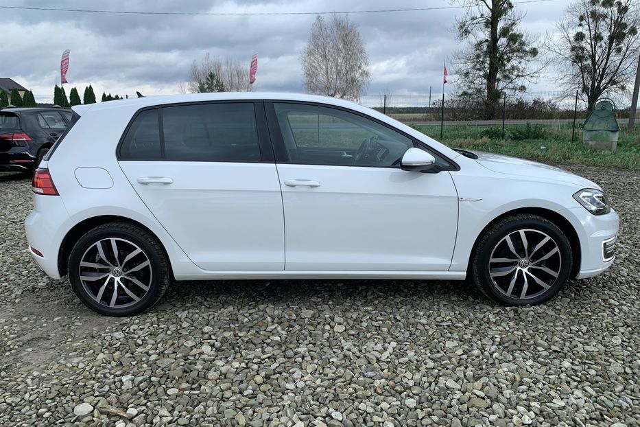 Продам Volkswagen e-Golf FULL LED ТЕПЛОВИЙ КАМЕРА 2020 года в Львове