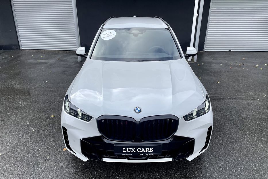 Продам BMW X5 M 40i NEW 2023 года в Киеве