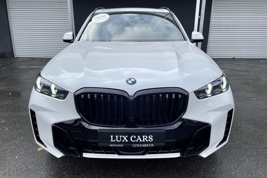 Продам BMW X5 M 40i NEW 2023 года в Киеве