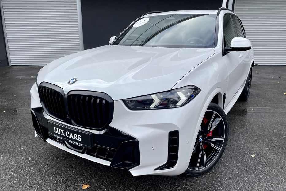 Продам BMW X5 M 40i NEW 2023 года в Киеве