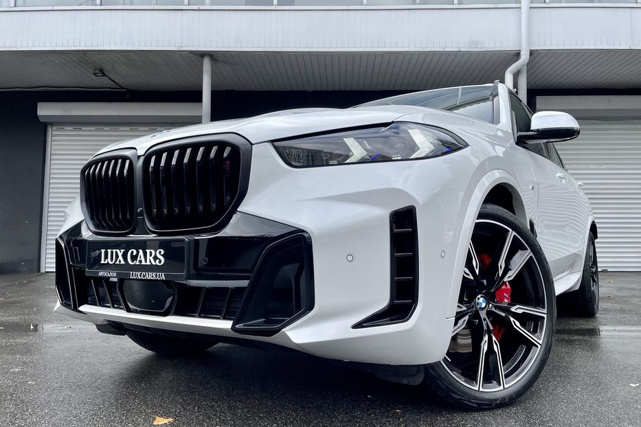 Продам BMW X5 M 40i NEW 2023 года в Киеве