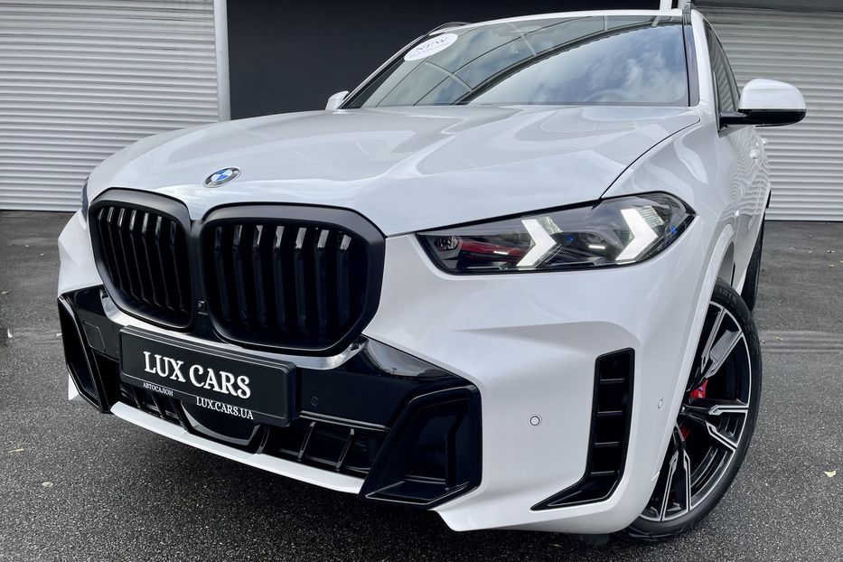 Продам BMW X5 M 40i NEW 2023 года в Киеве